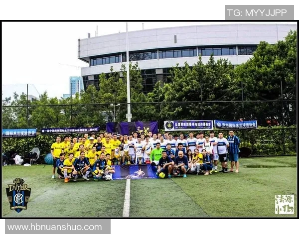 足球明星是否已经抵达贵州引发球迷热议期待精彩赛事盛况